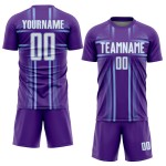 Maglia da calcio personalizzata con stampa sublimatica blu e viola, divisa da calcio bianca e chiara Maglia da calcio personalizzata con stampa sublimatica blu e viola, divisa da calcio bianca e chiara