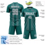 Maglia da calcio con linee uniformi, colore grigio-verde acqua e bianco, stampata a sublimazione personalizzata Maglia da calcio con linee uniformi, colore grigio-verde acqua e bianco, stampata a sublimazione personalizzata