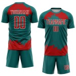 Frammento astratto di maglia da calcio personalizzata in rosso-verde acqua e bianco, sublimazione artistica