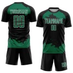 Maglia da calcio Kelly Uniform Black Abstract personalizzata con stampa a sublimazione, frammento verde-bianco Maglia da calcio Kelly Uniform Black Abstract personalizzata con stampa a sublimazione, frammento verde-bianco