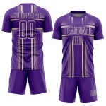 Maglia da calcio personalizzata con stampa sublimatica viola e crema Maglia da calcio personalizzata con stampa sublimatica viola e crema