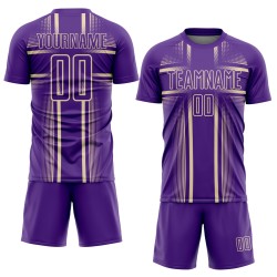 Maglia da calcio personalizzata con stampa sublimatica viola e crema Maglia da calcio personalizzata con stampa sublimatica viola e crema