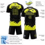 Frammento di maglia gialla con stampa sublimatica uniforme nera, arte astratta al neon personalizzata da calcio Frammento di maglia gialla con stampa sublimatica uniforme nera, arte astratta al neon personalizzata da calcio