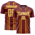 Maglia personalizzata da calcio con stampa sublimatica bordeaux e oro-bianco Maglia personalizzata da calcio con stampa sublimatica bordeaux e oro-bianco