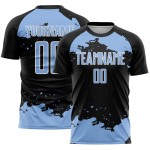 Maglia da calcio personalizzata con motivo astratto leggero, stampata a sublimazione, blu-bianco, uniforme nera Maglia da calcio personalizzata con motivo astratto leggero, stampata a sublimazione, blu-bianco, uniforme nera