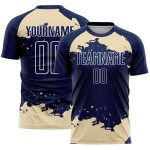 Maglia da calcio personalizzata con frammento astratto, stampata a sublimazione, uniforme blu navy, crema e bianco Maglia da calcio personalizzata con frammento astratto, stampata a sublimazione, uniforme blu navy, crema e bianco